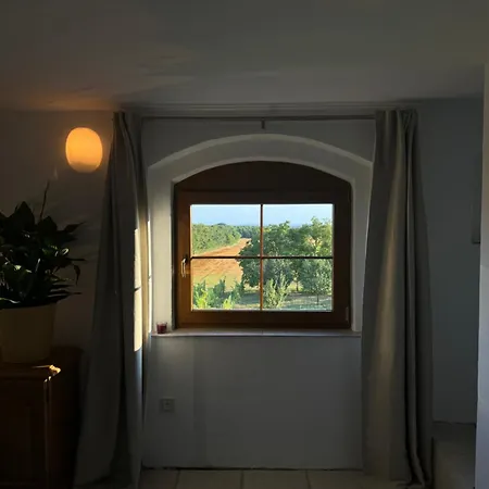 Ubytovani Ve Vinnem Sklepe - Velke Bilovice Exterior photo